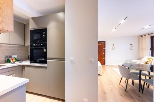 6 pers 2 Chambres 2 SDB Père Lachaise Paris 20