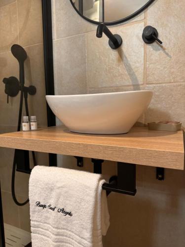 Un baño de Borgo Sant Angelo