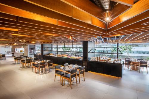 Un restaurant sau alt loc unde se poate mânca la Meliá Brasil 21