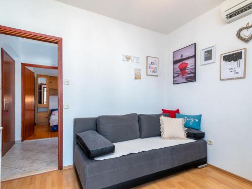 Apartment Miljus by Interhome