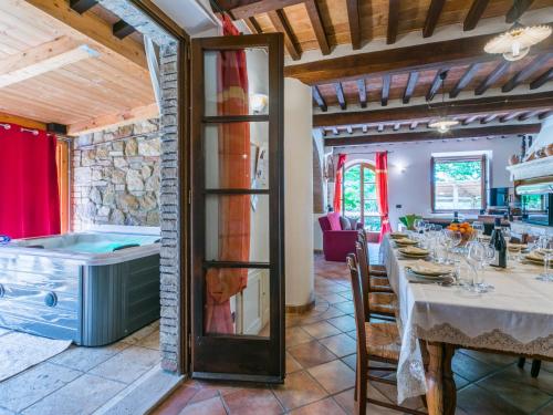 Φωτογραφία από το άλμπουμ του Holiday Home Podere Biancospino by Interhome σε Macciano