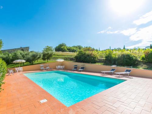 Πισίνα στο ή κοντά στο Holiday Home Cerretino - Tettoia by Interhome
