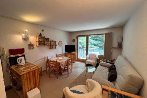 Photo de la galerie de l'établissement T3 with balcony - near runway, à La Salle Les Alpes