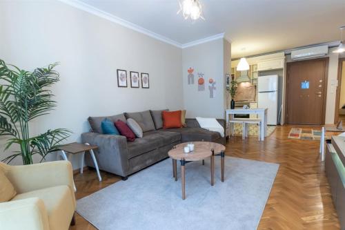 Kuchyň nebo kuchyňský kout v ubytování Cukurcuma 2br Apt Stylish Interior