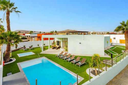 Villa Maresia by Villa Plus