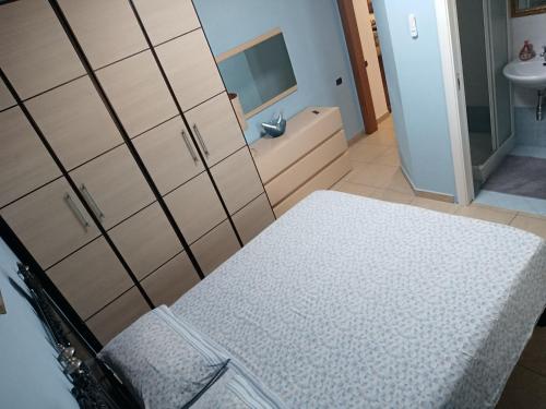 A bed or beds in a room at Villa Linda Bed And Breakfast