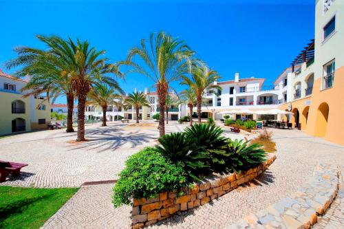 Apartment Arielle - Cosy Holiday Home With Pool