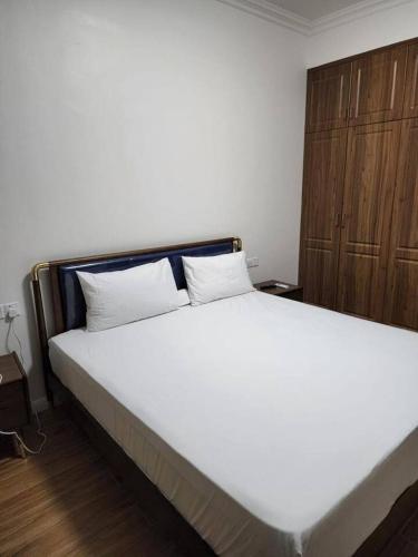 Rúm í herbergi á 3Bd 3 5BA condo with pool and gym