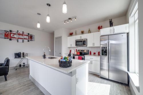 Gallery image of Romantic Condo facing Riverwalk with King Suite, Pet Friendly, free Parking Centrally Located in San Antonio