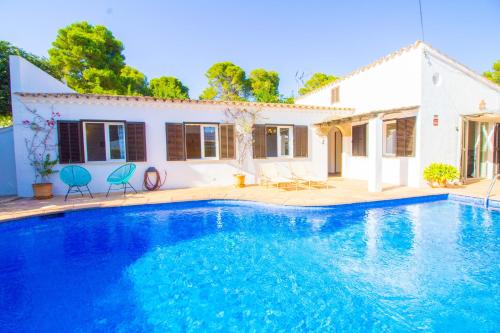 Beautiful villa near the beach