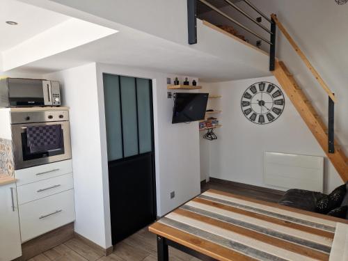 Η κουζίνα ή μικρή κουζίνα στο Studio à 250m de la plage