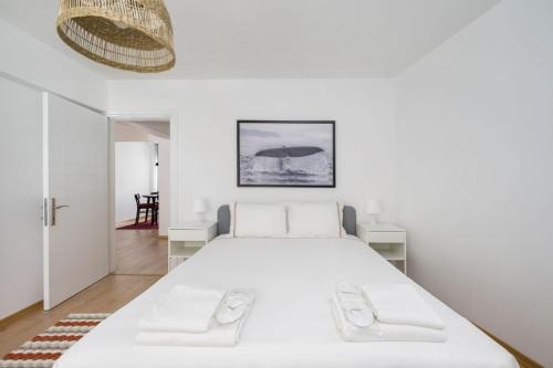 Postel nebo postele na pokoji v ubytování Charming Cozy 2bed1bath Shoreline Bebek! #95