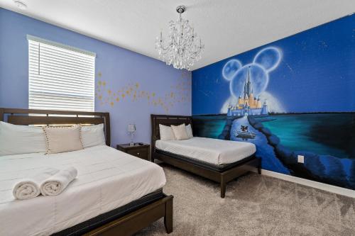 Themed house w Disney rooms private pool & spa photo 10