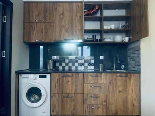Kuchyň nebo kuchyňský kout v ubytování Crystal loft apartment 111
