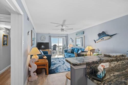 Chateau By the Sea Cozy Oceanfront Unit B3 photo 8