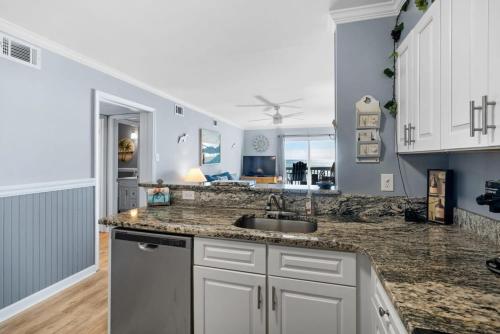 Chateau By the Sea Cozy Oceanfront Unit B3 photo 10