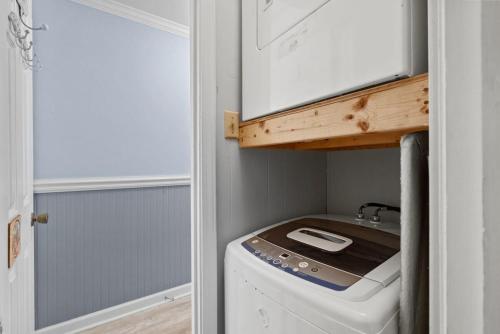 Chateau By the Sea Cozy Oceanfront Unit B3 photo 19