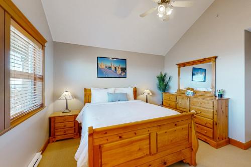 Postel nebo postele na pokoji v ubytování Tree Tops 03