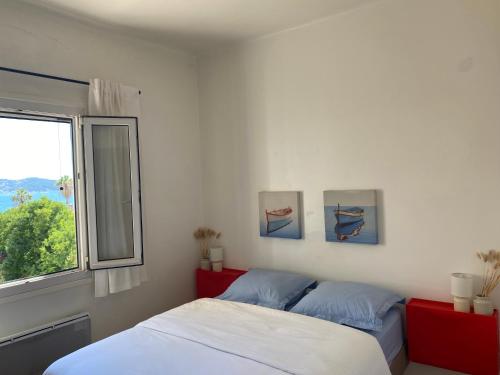 Postel nebo postele na pokoji v ubytování T2 vue mer Toulon plage Mourillon