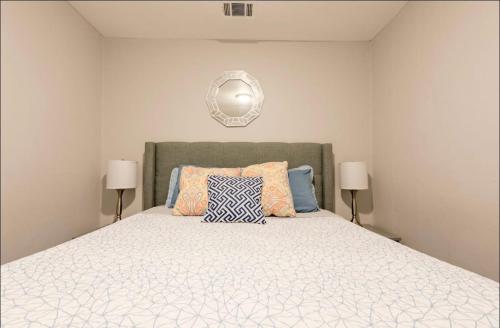 1bdrm Gaslamp Conv Cntr - W Parking & 3 Beds #5 Image