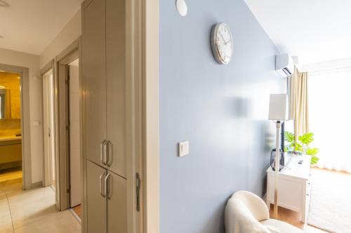 Fotografie z fotogalerie ubytování Modern Stylish 2br Apt, Near Eyp Sultan Mosque v destinaci Istanbul