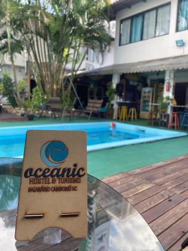 La alberca dentro o cerca de Oceanic Hostel