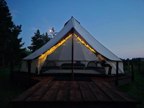 Pole namiotowe pod Luboniem Wielkim