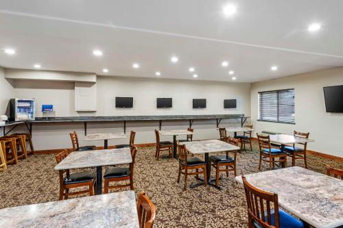 Μια τηλεόραση ή/και κέντρο ψυχαγωγίας στο Best Western Elko Inn