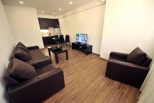 Beautiful and Cozy 1BD Condo in Heart of Yerevan!