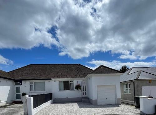 Gallery image of Beautiful Bungalow in Plymouth