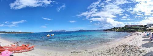 Φωτογραφία από το άλμπουμ του Appartamento Pietro direttamente sul mare di costa smeralda στην Όλμπια