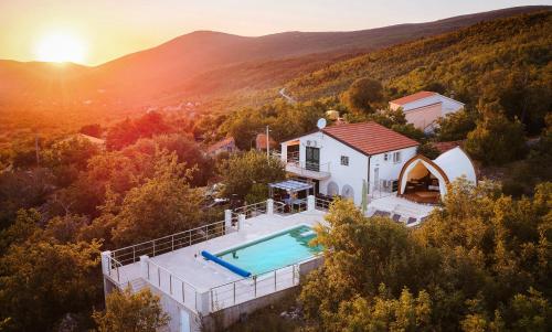 ELYSIUM Villa Slivno