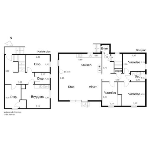 a floor plan of a house at Centralt beliggende hyggeligt byhus med 8 sovepladser 130m2 med pejs in Holstebro