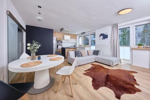 6min2Center, 2BR, Spacious,Quiet