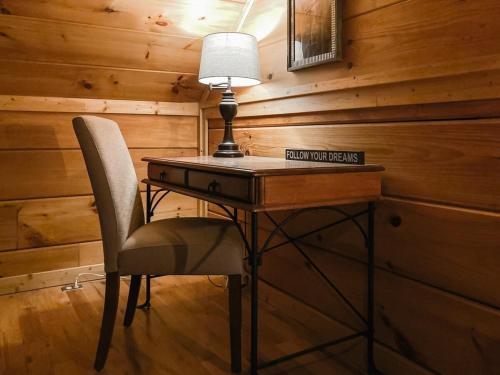 Φωτογραφία από το άλμπουμ του Cabin Getaway Near Atlanta Slide Deck Hot Tub σε Morganton