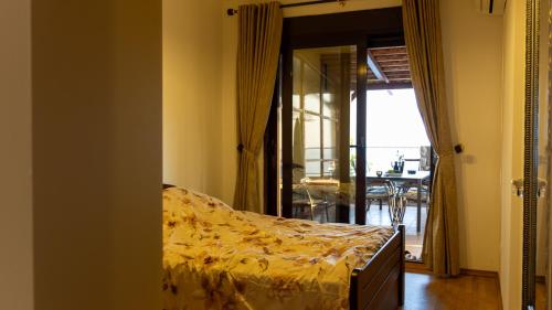 Una cama o camas en una habitación de Sveti Luka private beach