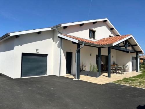 Maison proche océan à tosse