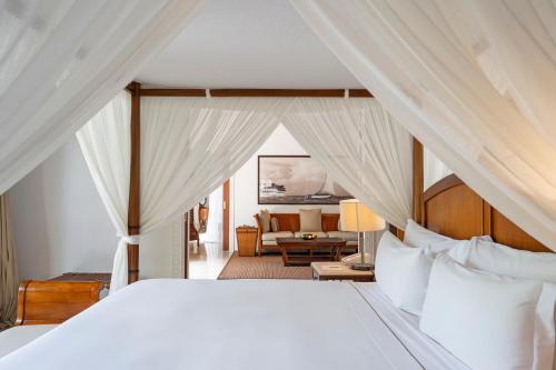 Кровать или кровати в номере The Residence Zanzibar