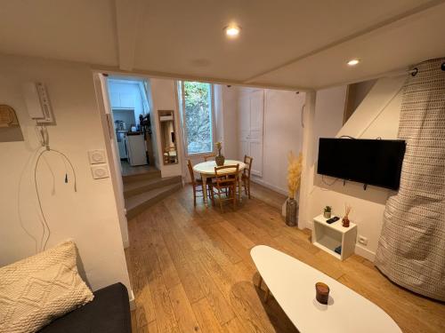 ภาพในคลังภาพของ Charmant studio ในอิแยร์