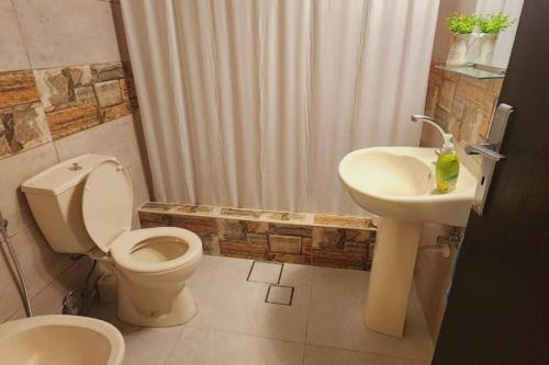 Et badeværelse på Apartment in Sidon, Lebanon