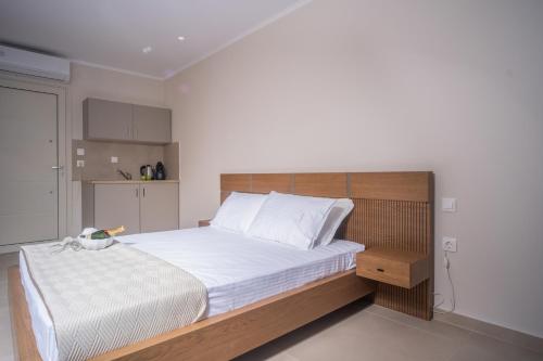 kyparissis first class