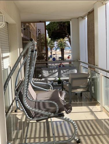 SOLIMAR 10 SALOU Solo FAMILIAS con Parking y piscina