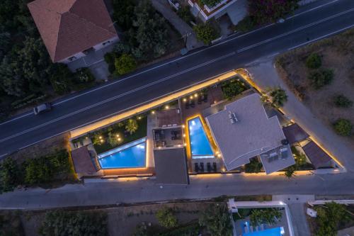 Kolam renang di atau dekat dengan Luxury villas Argalios