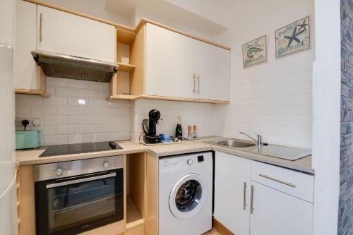 Gallery image of Air Maison - Dockyard Hideaway Nr Gunwharf Quays in Portsmouth