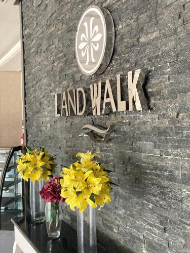 Land Walk Al Aqiq