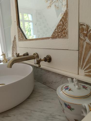 Bilik mandi di Manoir de Camblain