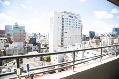 G112新宿最中心 交通枢纽 超级商圈 两室一厅 新宿三丁目车站4分 2 rooms Shinjuku center 4 mins to ST Max 7P 直达新宿 涉谷 表参道 池袋 上野 代代木 银座 原宿