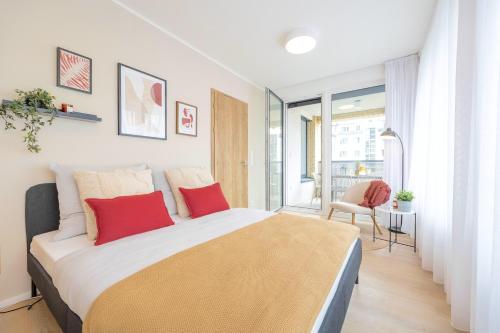 Bright 2BR - 5th floor, Balcony, Free Parking by Gravity Prague