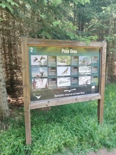 a sign for the platypus trail at the park at Zlatar Eyes in Nova Varoš