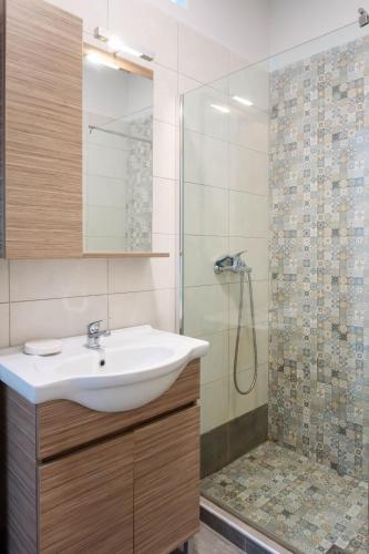 Cozy coastal apartment in Heraklion